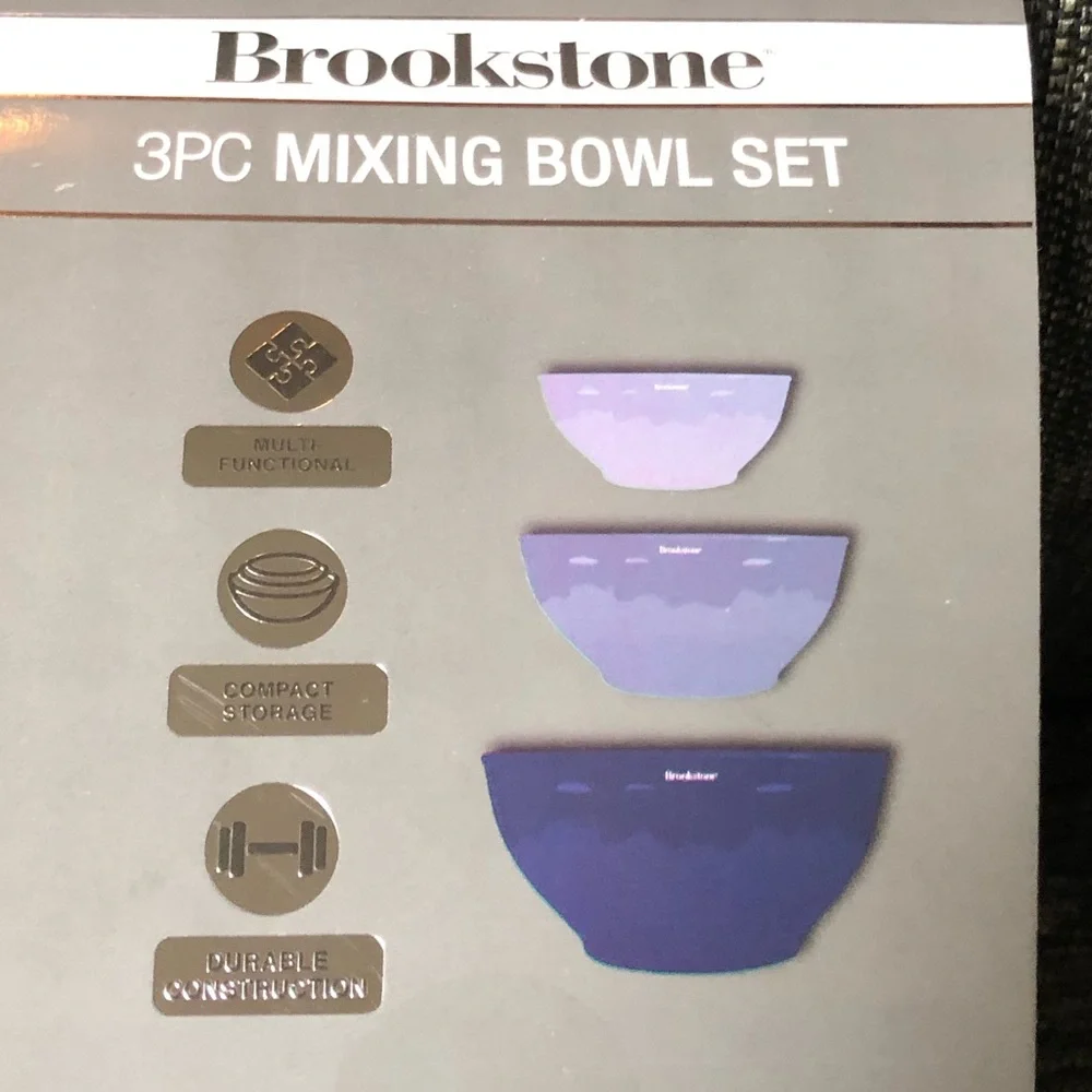 NWT Brookstone Set of 3 Mixing Bowls